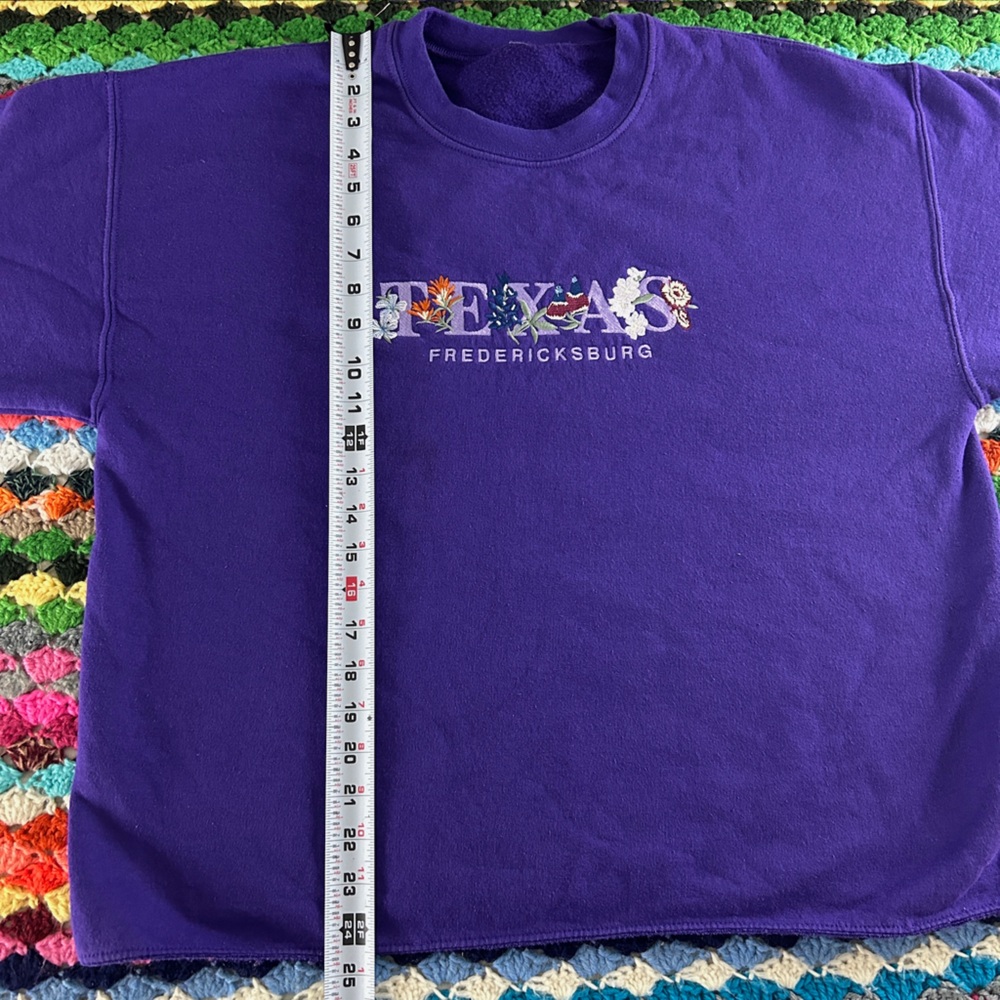 Vintage 90s Fredricksburg Texas Embroidered Floral Crewneck Sweatshirt C View 6